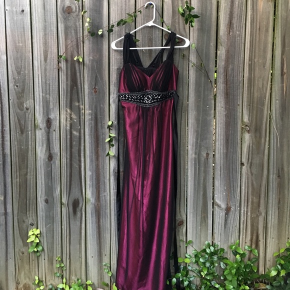 Prom Dress - Picture 1 of 3
